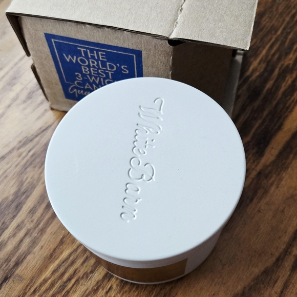 🛍BOGO 50% OFF🕯NWT‼️White Barn "Caramel & Vanilla" 3-wick Candle - Picture 4 of 10